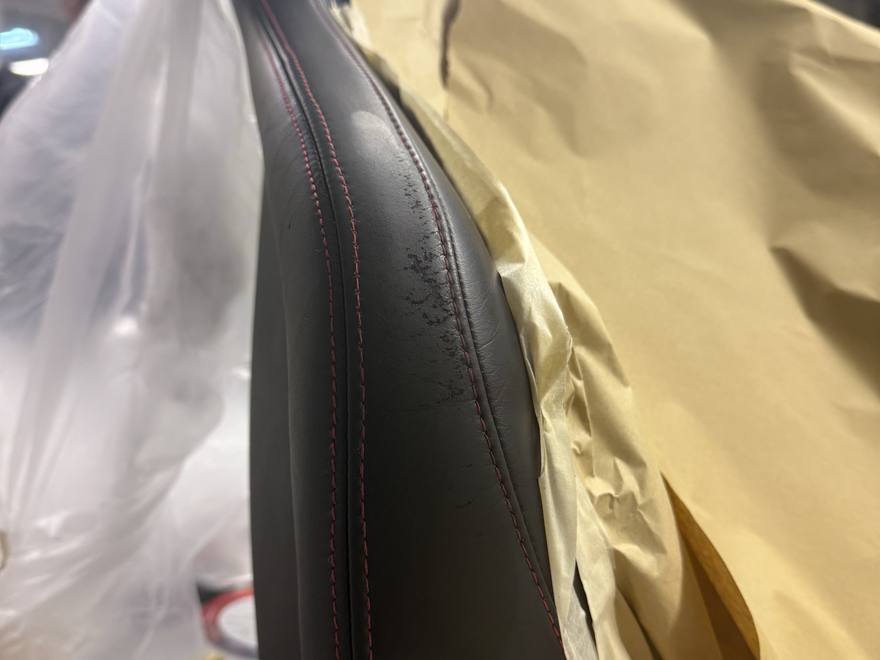 Cuir Ferrari, avant intervention